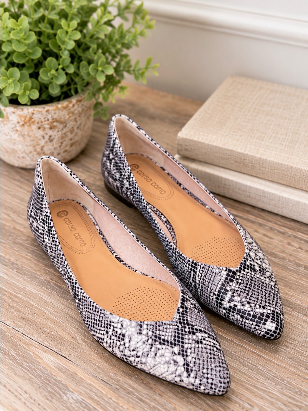 🌟EC🌟 Corso Como Jullia Faux Snakeskin Leather Flats